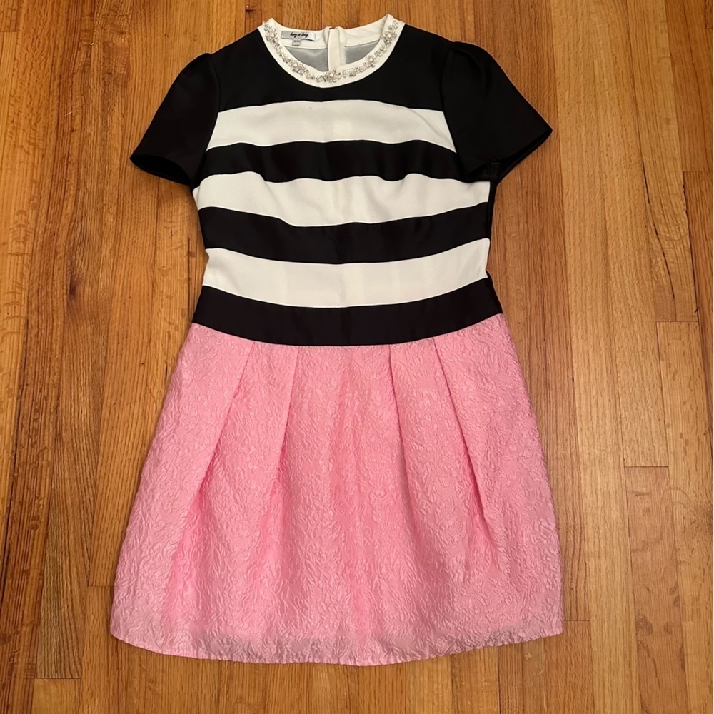 Song of song dress size 160/84A. Us 2